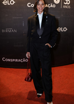 1_bruna_marquezine__3__2_-38315525